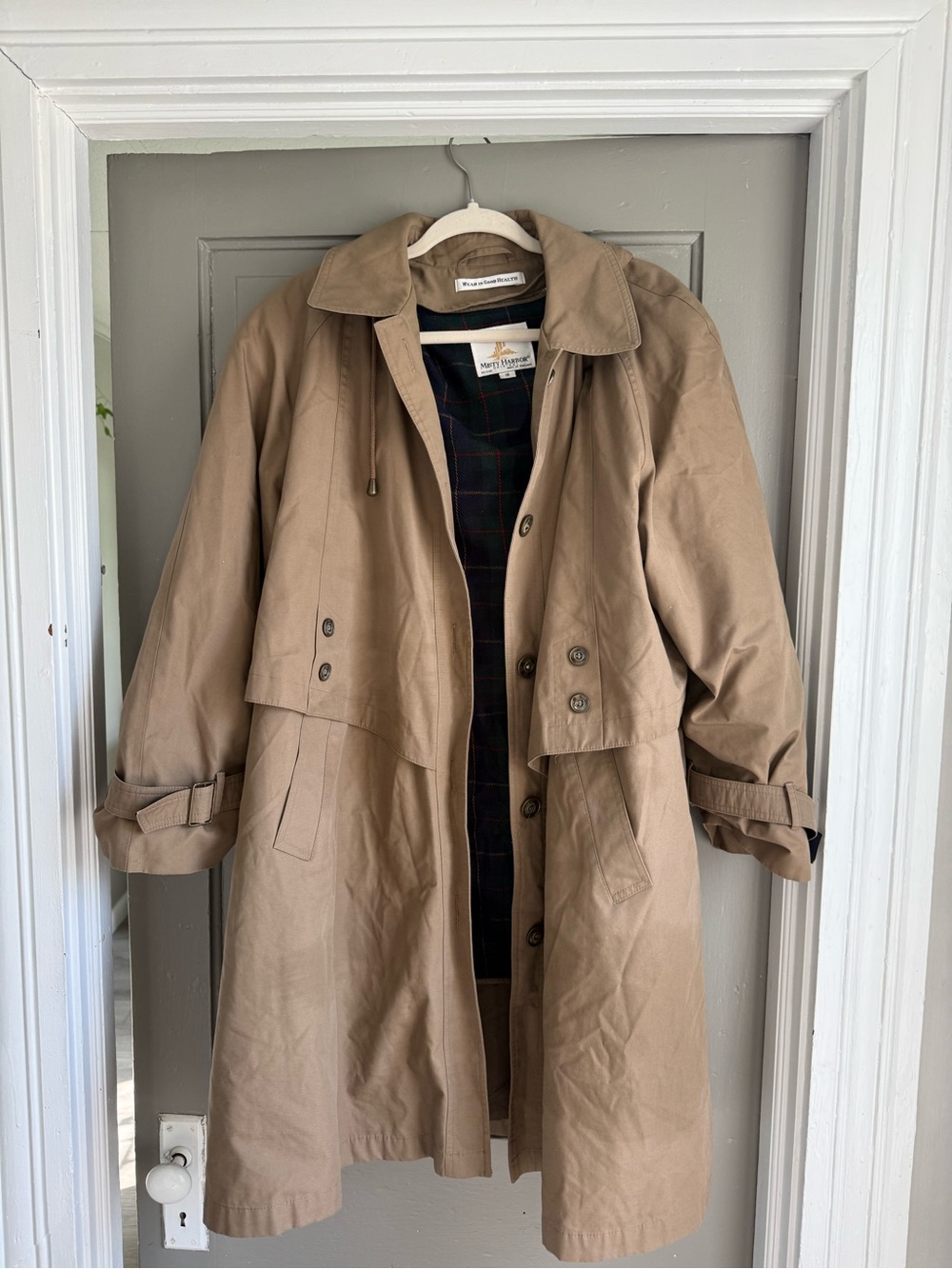 Women's Tan Trench Coat with Classic Tailoring
